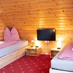 Bed & Breakfast Roesslgut Zederhaus