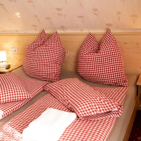 Bed & Breakfast Roesslgut *